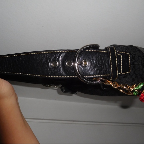 Coach Black Shoulder Bag - Picture 5 of 8